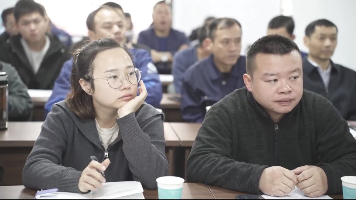 筑牢安全防线 芦淞区建宁市场监管所开展特种设备培训会议