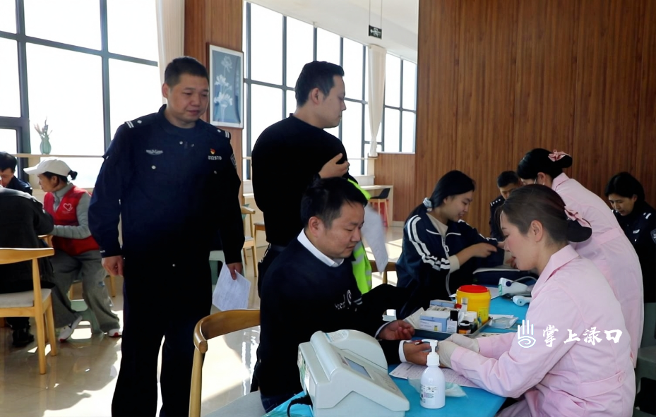 李晓彤 赖晓智带头！渌口区党员干部踊跃参与无偿献血活动