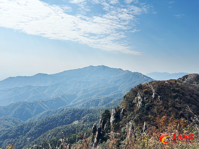 云阳山：初冬美景美如画 鎏金叠翠醉游人