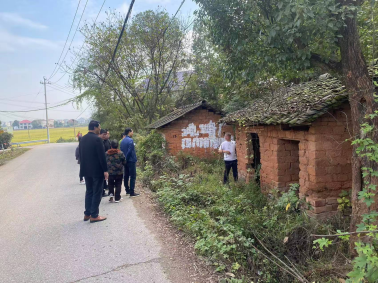 联星街道：枫岭大道北段建设项目取得关键进展征地补偿全面完成迁坟清表即将启动
