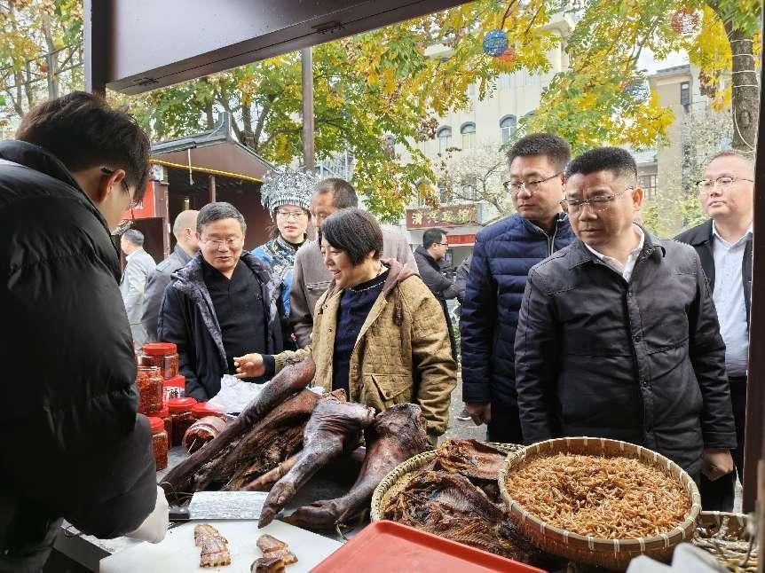 市供销社举办“供销大集”暨泸溪县农业产品株洲专场推介会