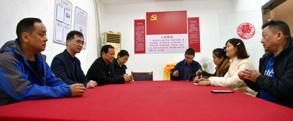 株洲市交通事务中心开展“干部进小区”、慰问困难群众活动