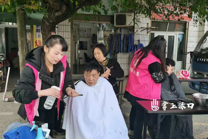 慈暖古镇·爱在身边！朱亭镇古镇社区把温暖送到群众家门口