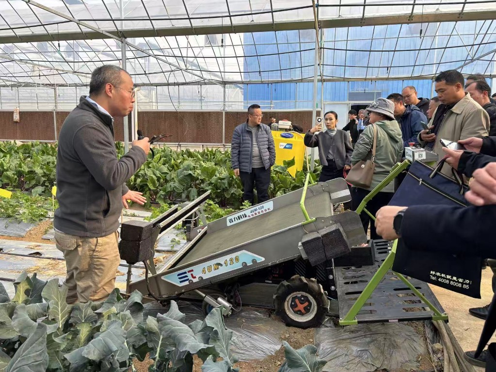 株洲市积极参加湖南省果蔬设施种植技术培训暨农机推广工作座谈