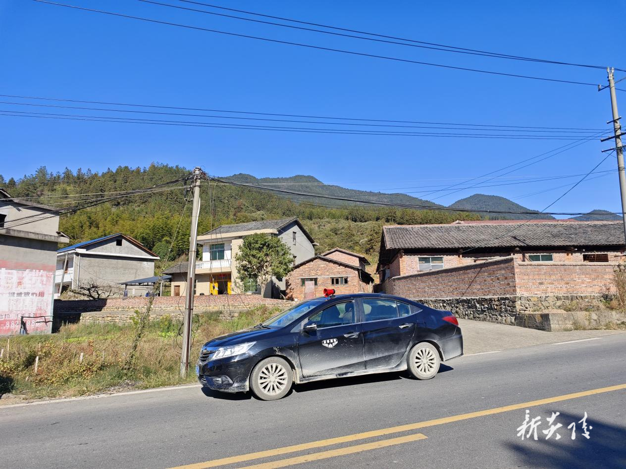 中村瑶族乡：“车载喇叭”织密秸秆禁烧与森林防火网