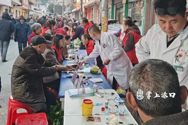 慈暖古镇·爱在身边！朱亭镇古镇社区把温暖送到群众家门口