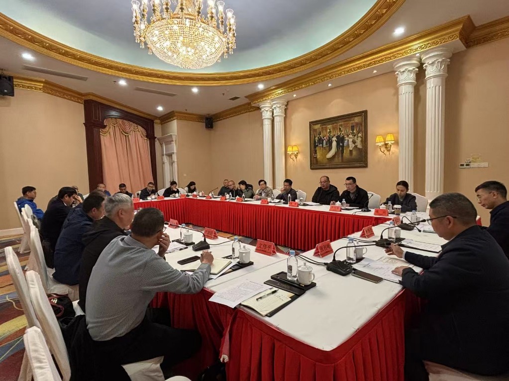 株洲市积极参加湖南省果蔬设施种植技术培训暨农机推广工作座谈