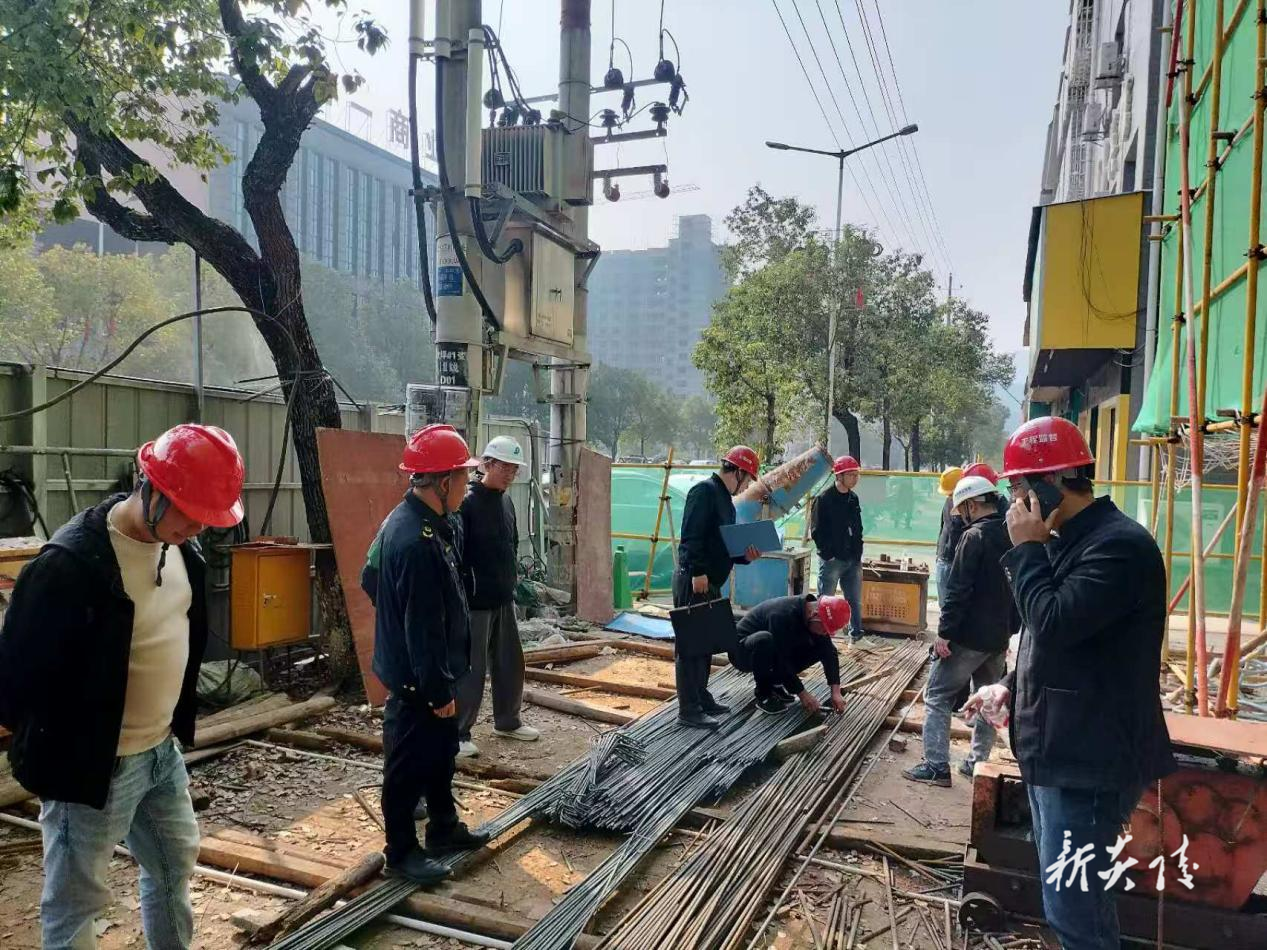 县市场监督管理局：部门联动，联合开展“瘦身钢筋”专项督查