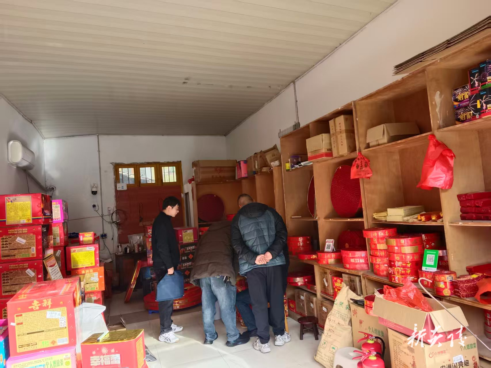 霞阳镇：细查严排消风险 履职尽责保民生