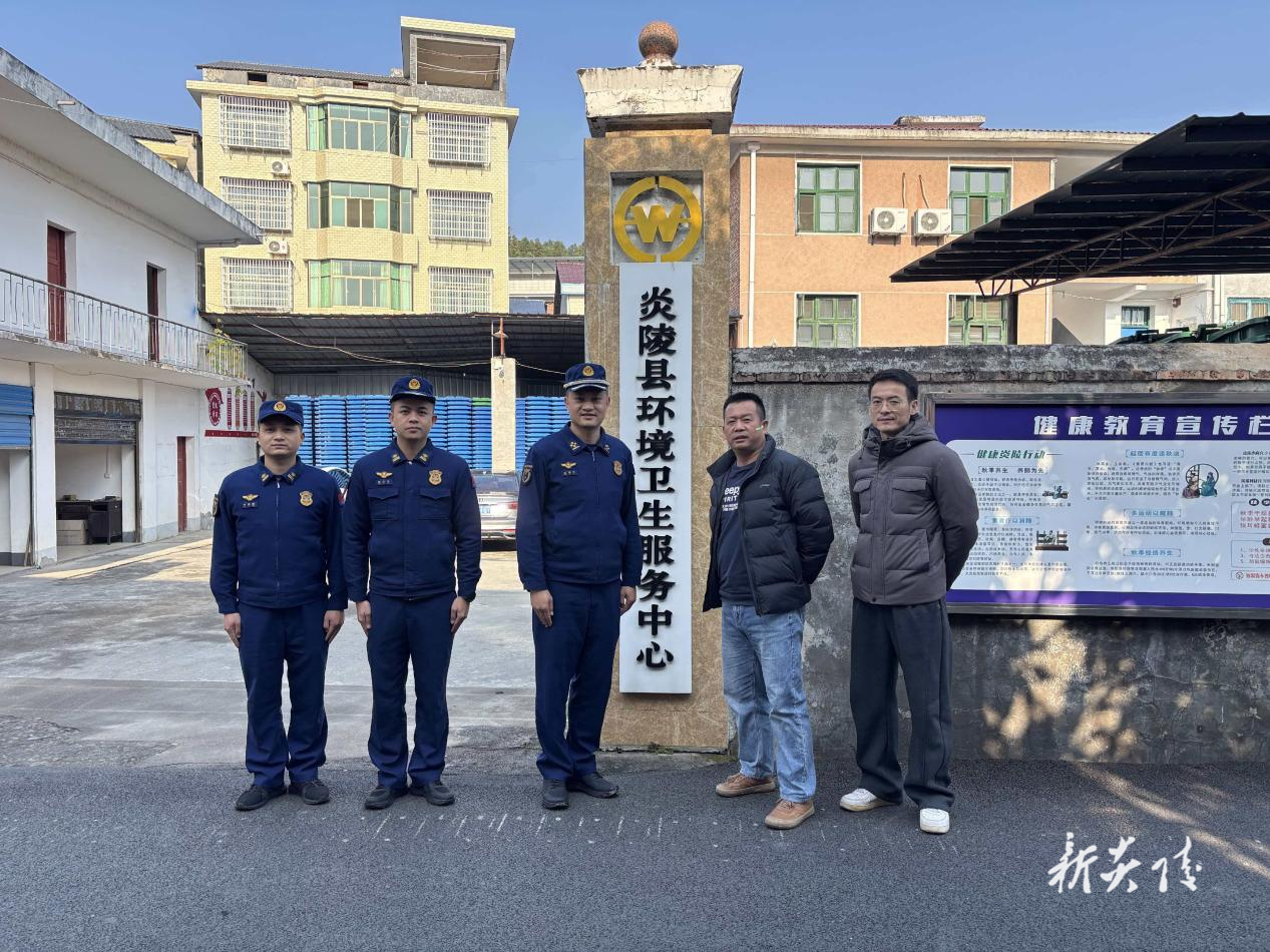 炎陵消防大队创新“环卫 消防”模式 拓宽应急救援供水新途径