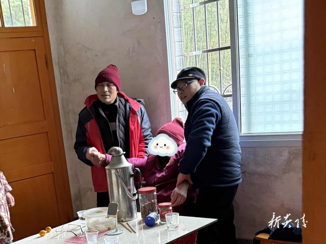 策源乡：敲门行动遇险情 紧急救助护平安