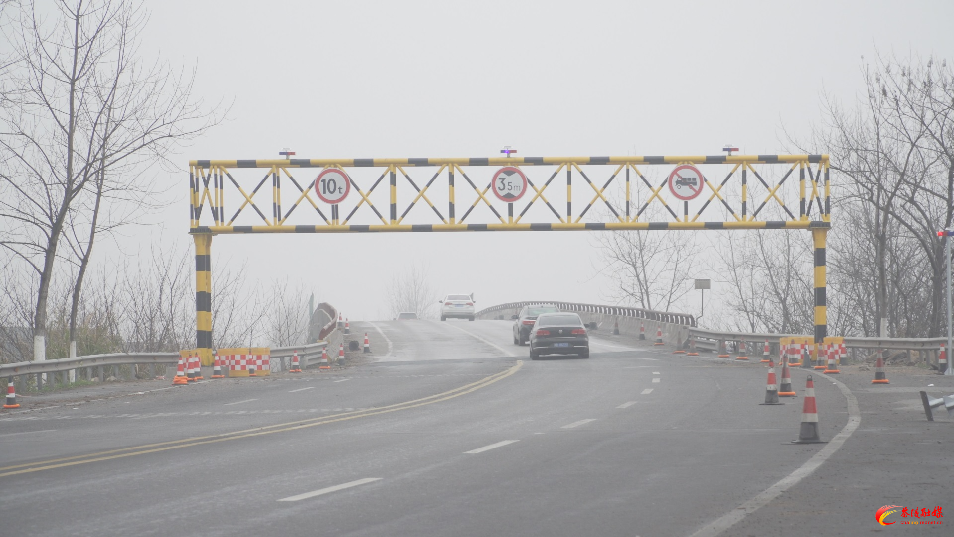 G322线铁路跨线桥定为四类危桥 茶陵1月27日起实施交通管制