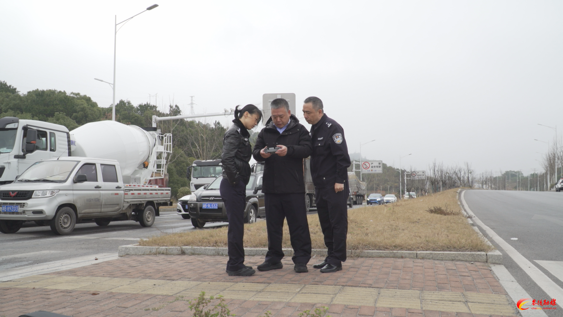 【安全强基固本攻坚】县公安局交通管理大队开展道路安全隐患排查整治 筑牢出行安全防线