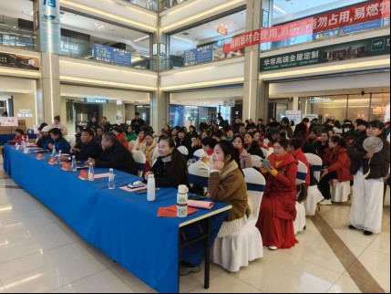 嵩山路街道暮溪塘社区组织开展“竞舞‘暮’芳华 风采齐飞扬”社区广场舞比赛