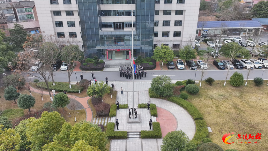 茶陵公安：忠诚铸担当 警徽闪耀护民安