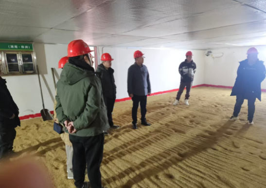 区发改局开展节前安全生产暨地方储备粮监督检查