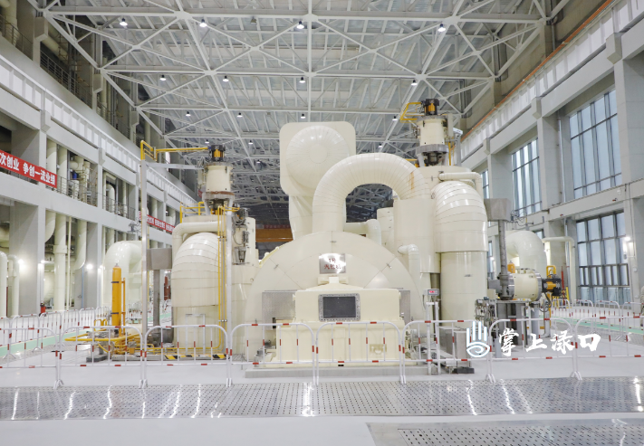 李晓彤 赖晓智赴大唐华银株洲2×100万千瓦扩能升级改造项目考察