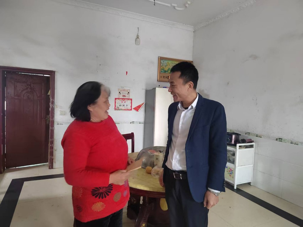新春慰问送关怀 岁寒情深暖民心