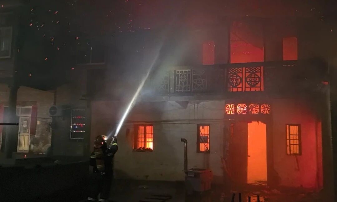 烟花虽美，安全第一