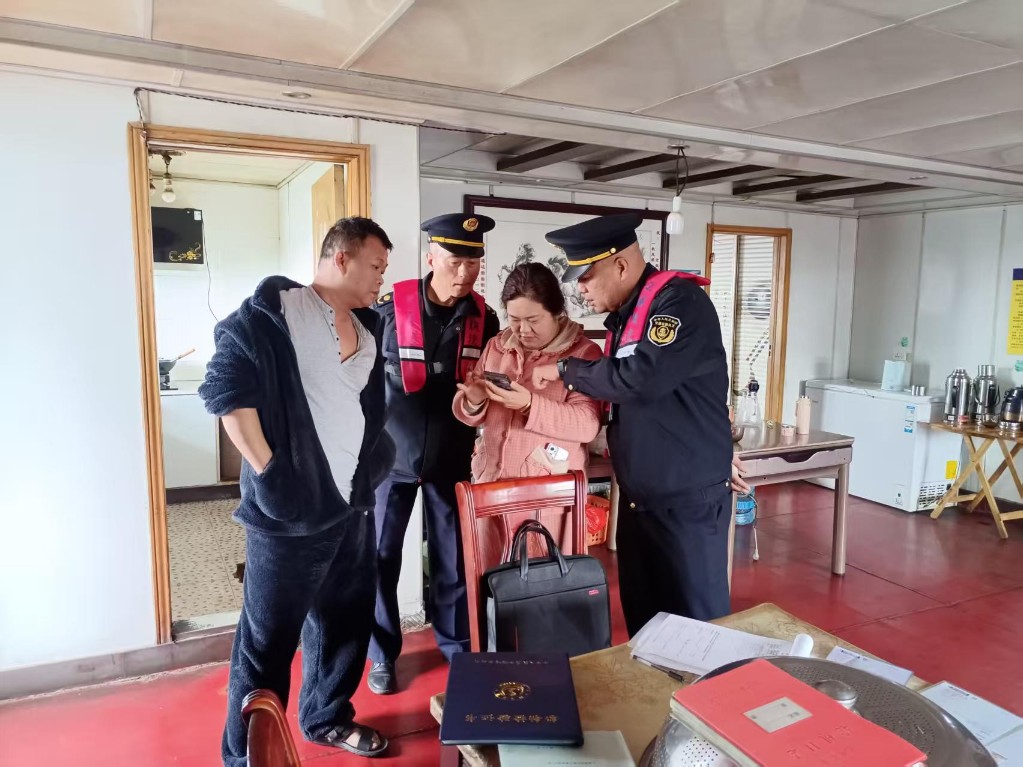 以案为鉴守底线 警钟长鸣保安全 ——株洲交通执法部门集中开展船员安全警示教育系列活动