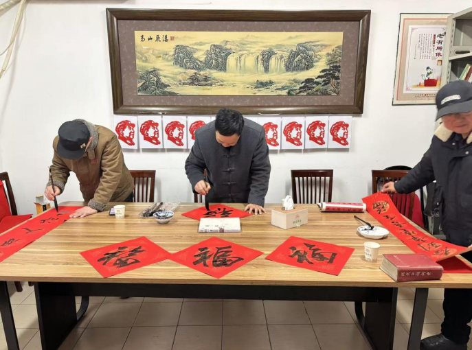 芦淞区民政局开展社会组织“小年纳福，翰墨迎春”敬老活动