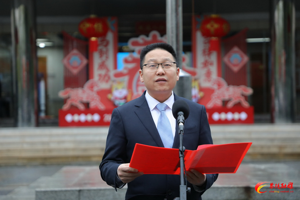 马年首个工作日：茶陵举行升旗仪式