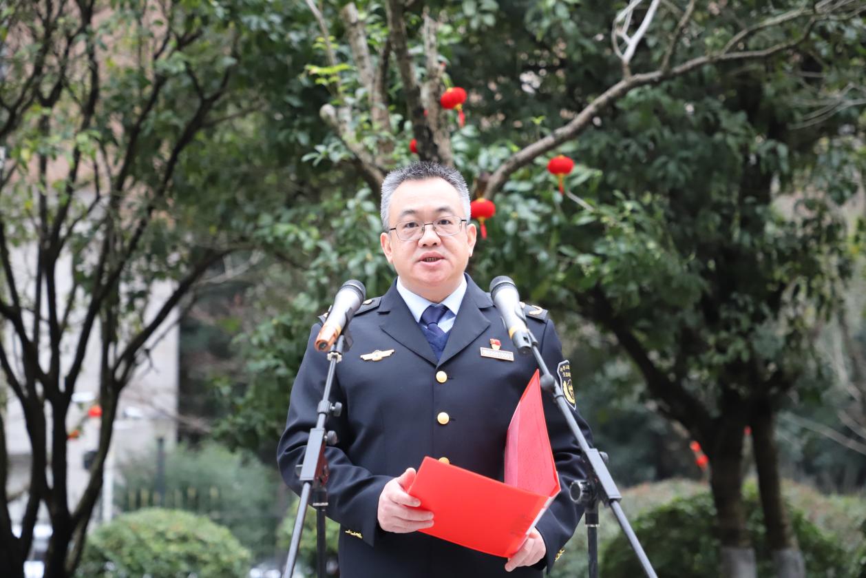 新岁启封 共赴新程|株洲市生态环境局举行新年首个工作日升国旗仪式