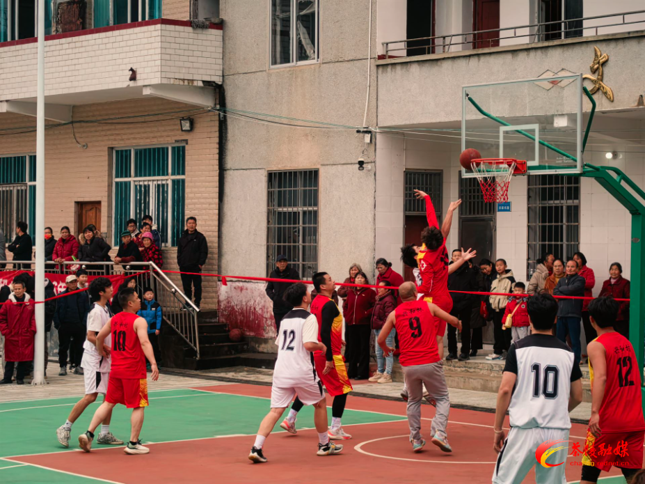 严塘镇龙井村：文体贺岁年味浓