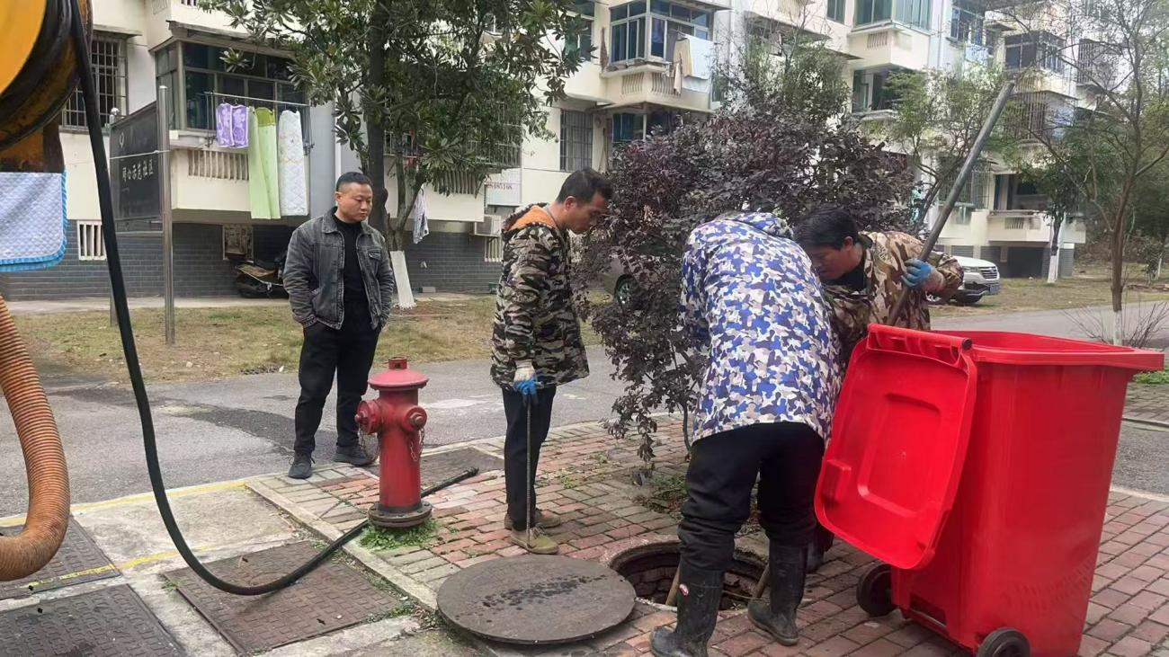 管道疏通暖民心 网格护航舒心年
