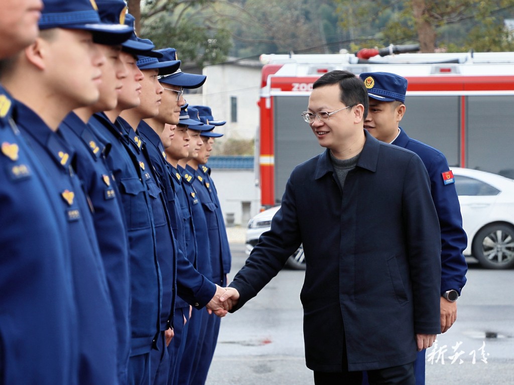 夏胜利开展春节前走访慰问活动