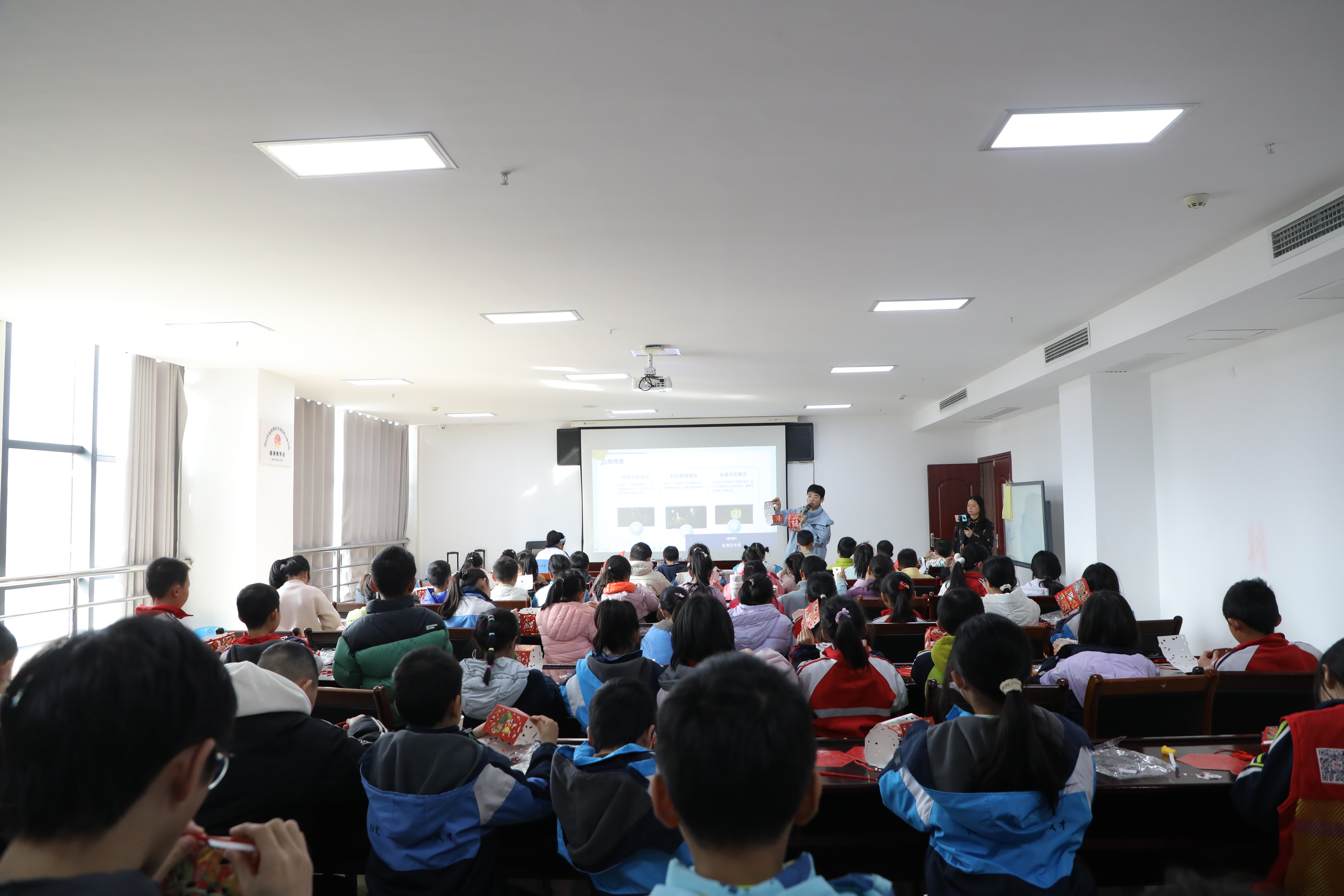 【春暖万家 年味茶陵】巧手制灯迎新春 茶陵图书馆DIY走马灯活动年味浓