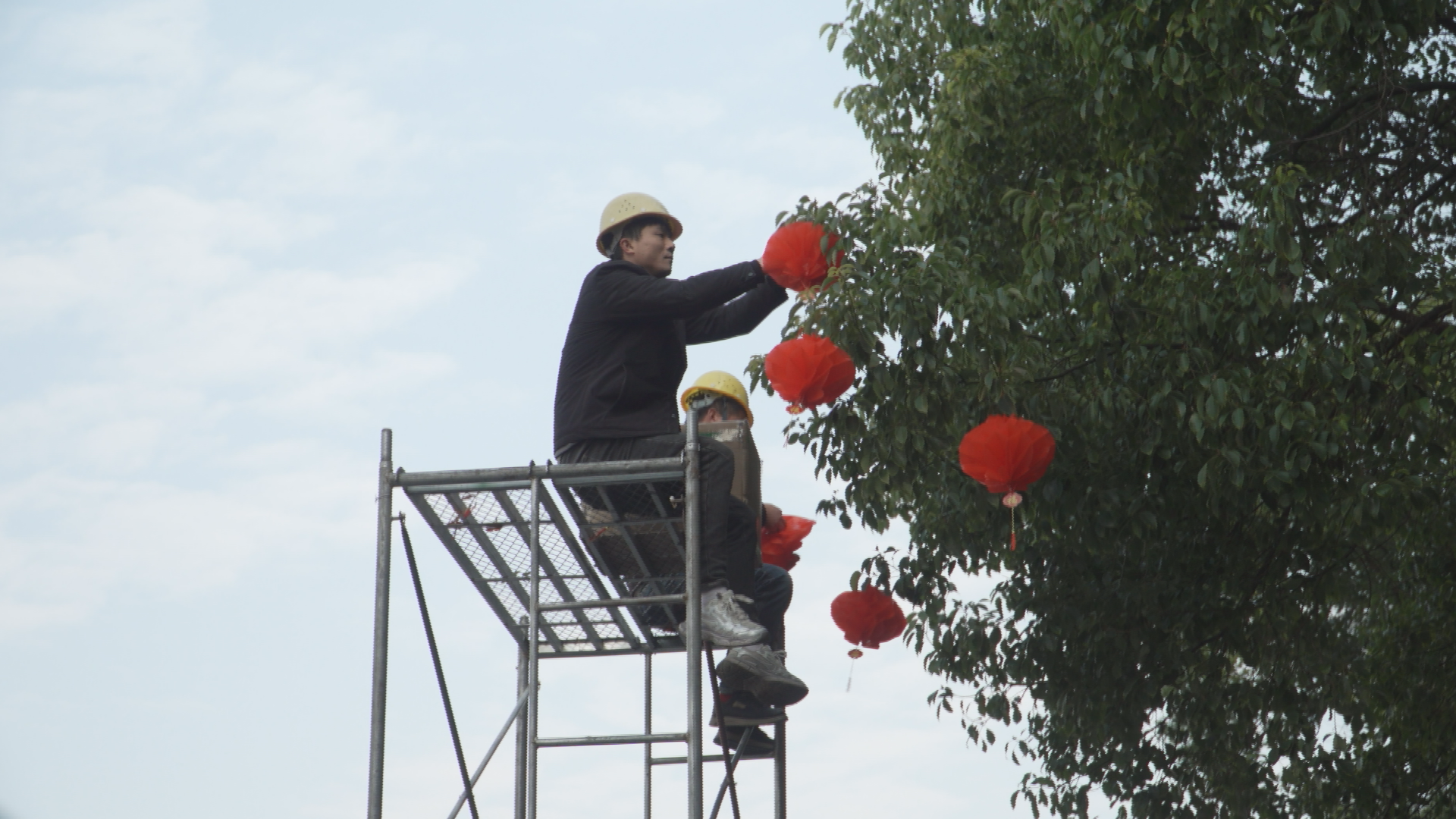 【春暖万家 年味茶陵】红灯笼挂起来 茶陵城里年味儿来