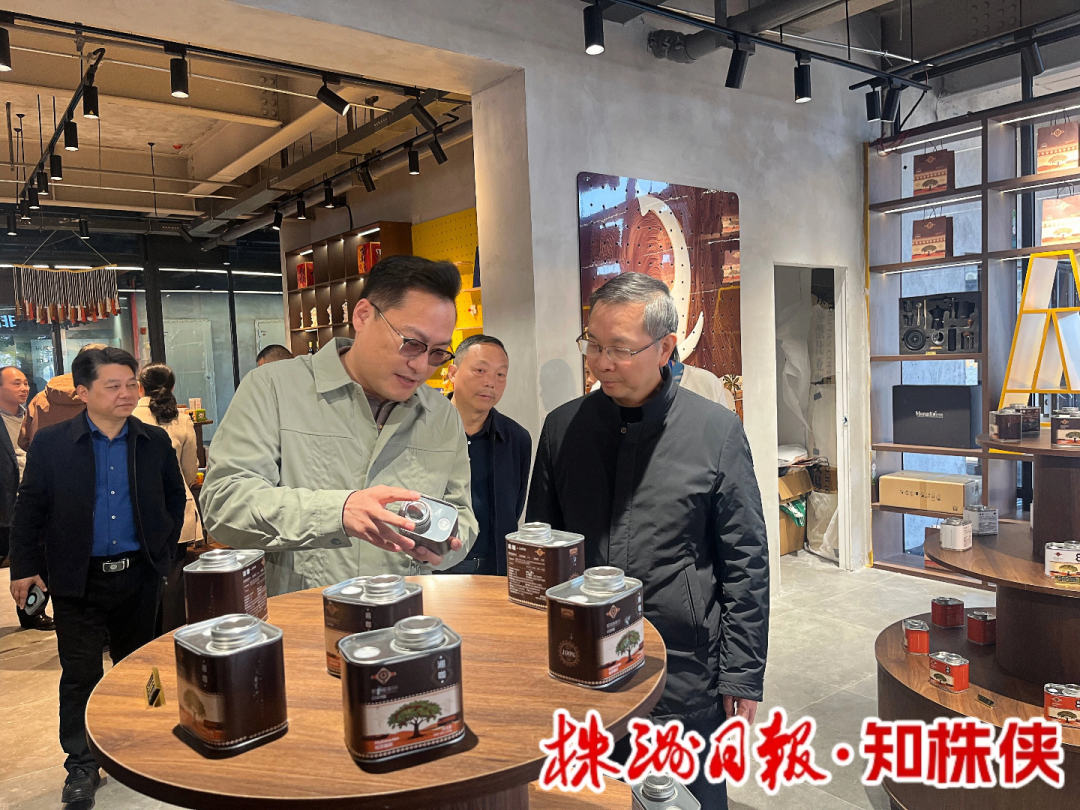 陈恢清检查春节期间烟花爆竹安全管控、文旅促消费等工作