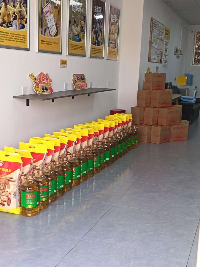 党建引领聚合力 暖心慰问暖骑手