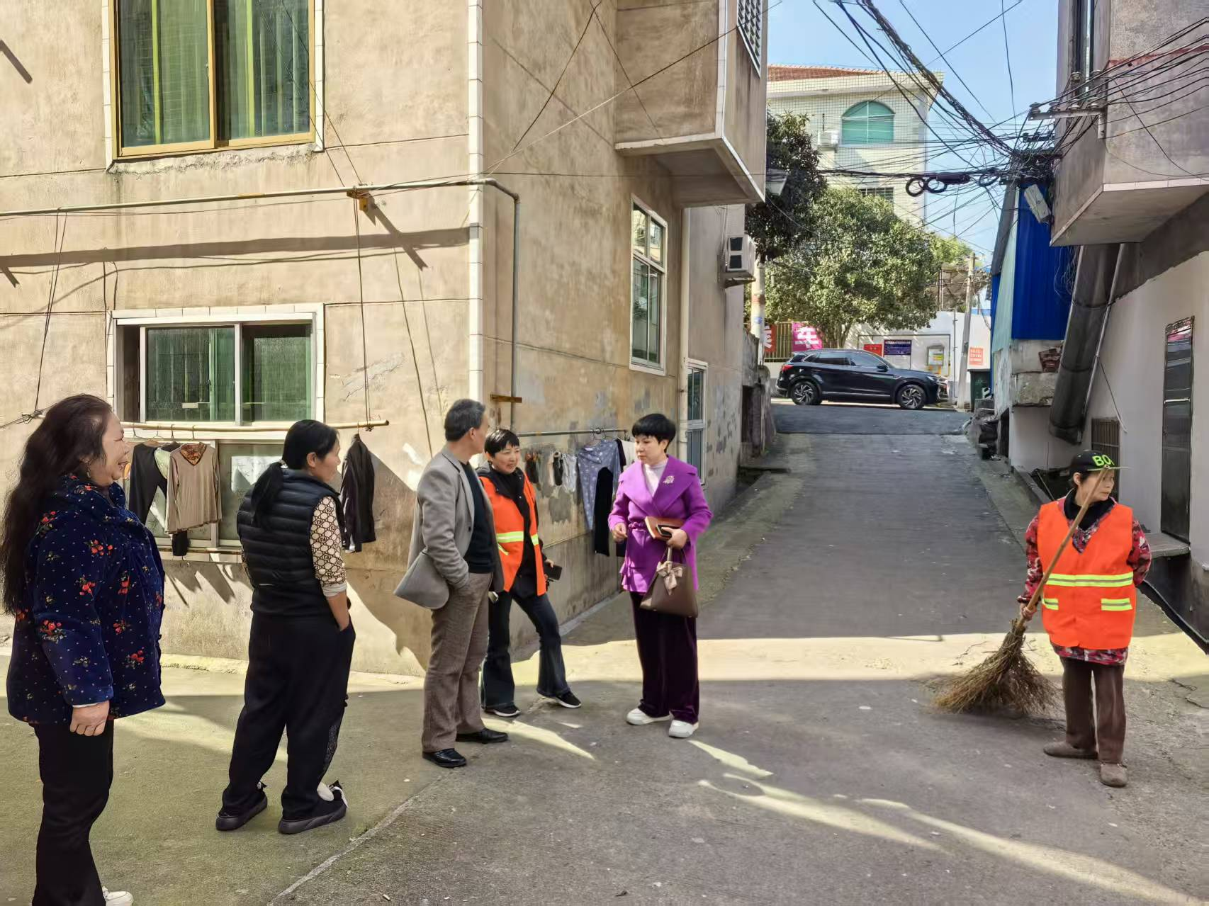 联星街道文化社区：屋场会里听民声 现场办公解难题