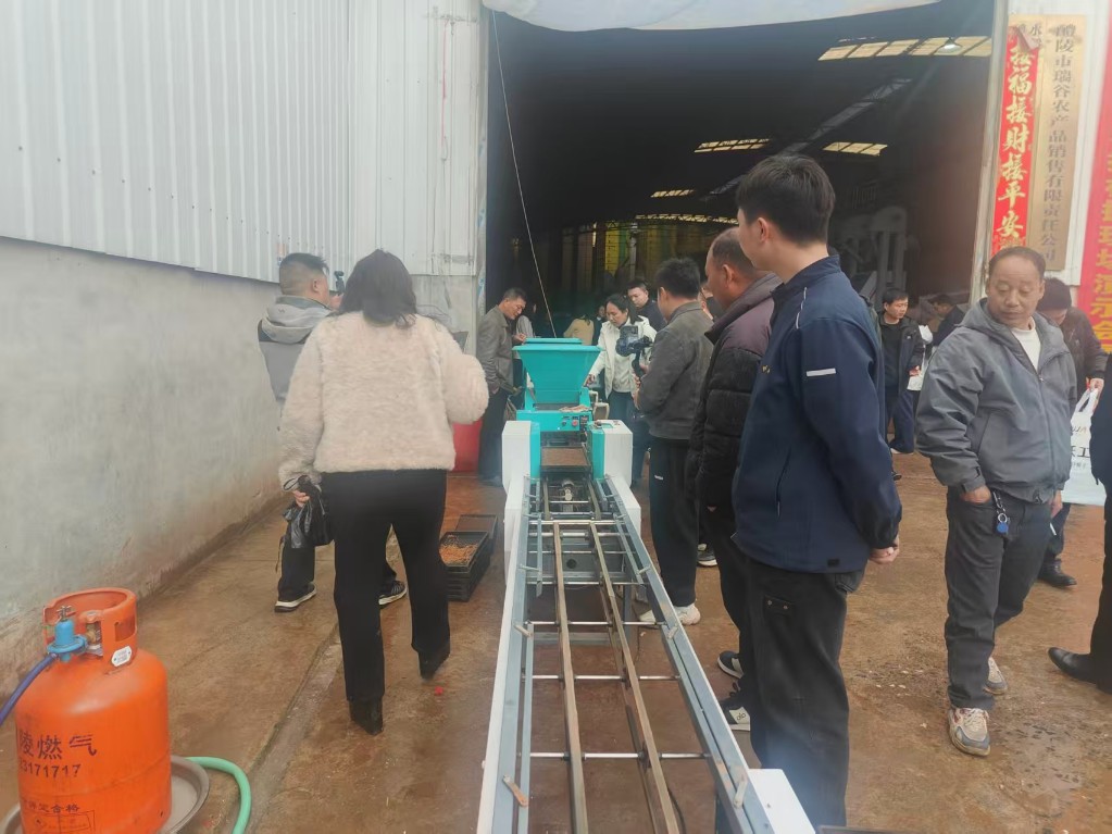 2026年株洲市机育机插机抛现场演示会在醴陵市举办