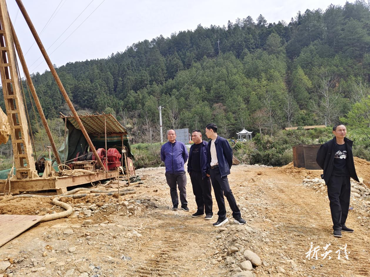 中村瑶族乡生龙桥工程建设如火如荼