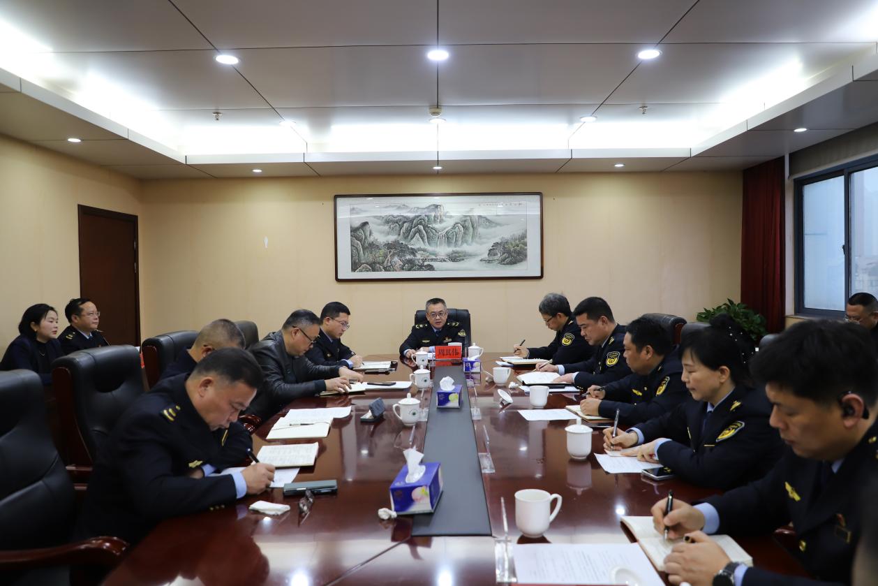 市生态环境局召开第四次理论学习中心组学习