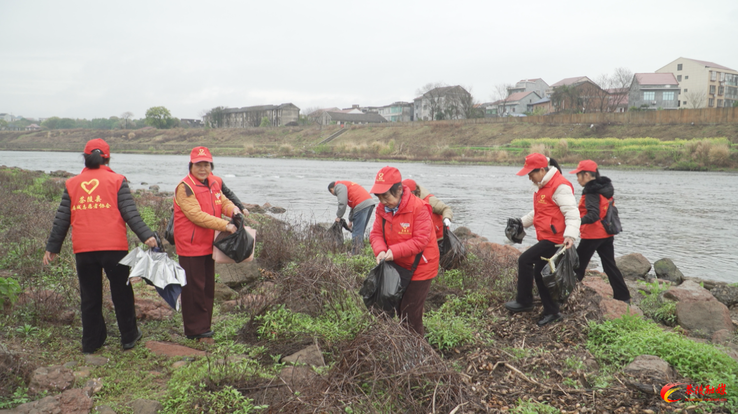 世界水日：志愿者巡河护河守护碧水清流