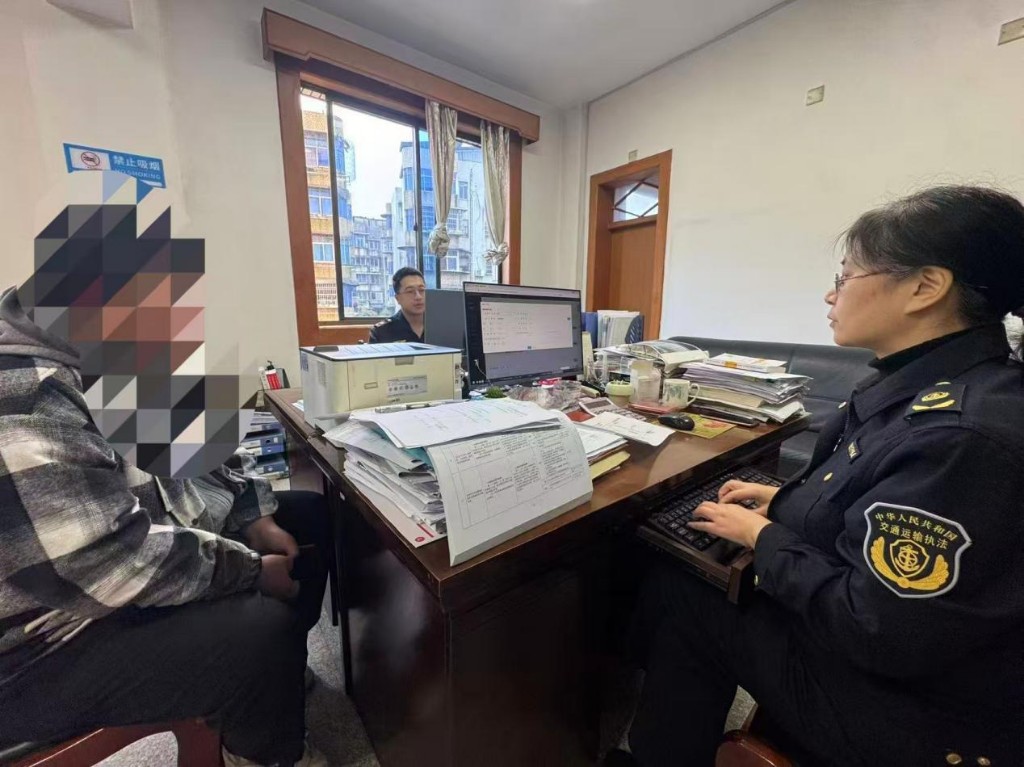 全省首例！擅自砍伐高速公路护路林，株洲交通运输执法部门开出行政处罚单