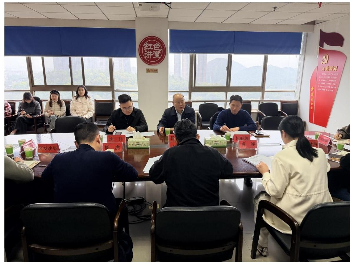 压实责任促增长 聚力攻坚提质效  杨志华带队赴四区调研社零经济 并走访重点企业