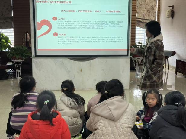 暖心托管伴成长 情系职工显担当