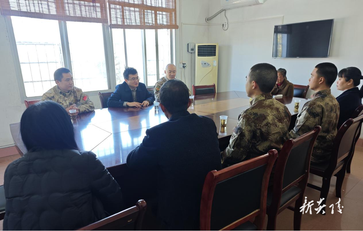 垄溪乡召开2026年上半年新兵座谈会