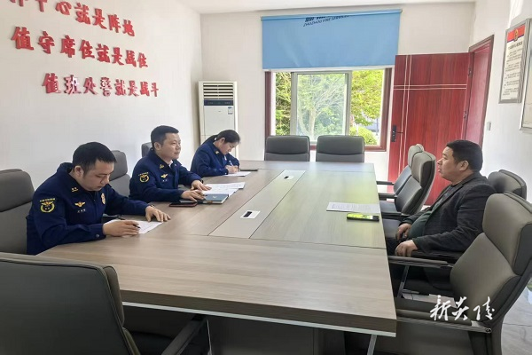 县消防救援大队召开消防工作约谈会