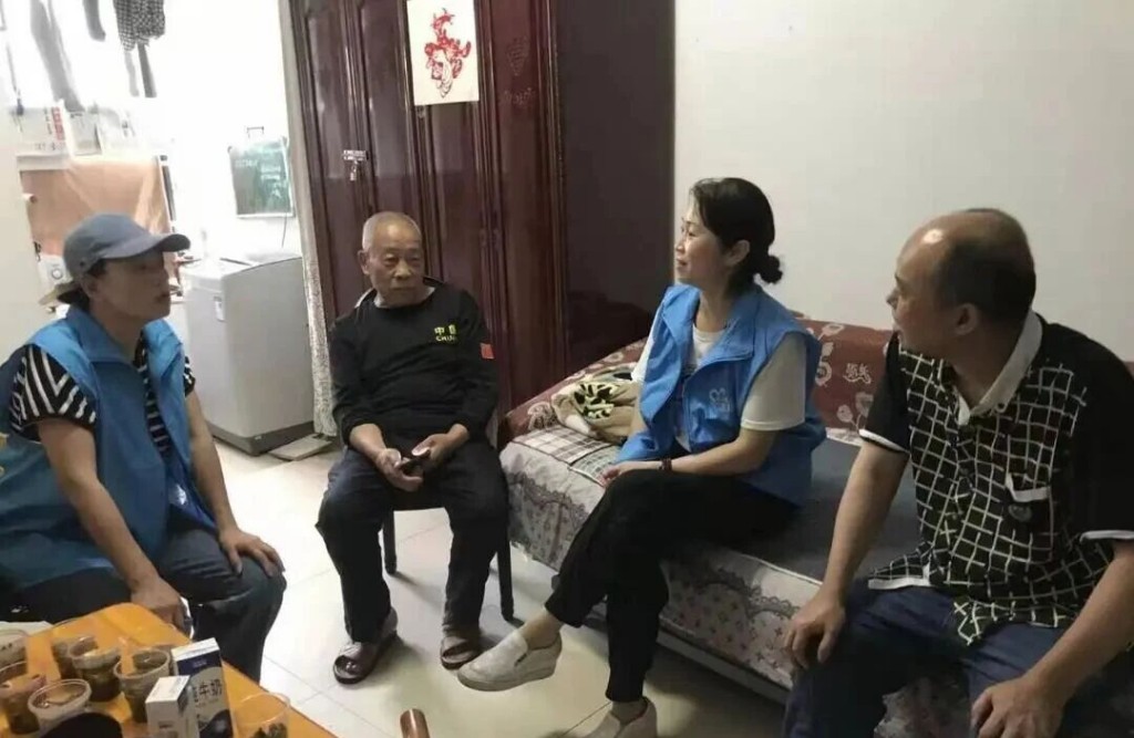 大岭社区这位粉店老板娘，又一次登上了省报！