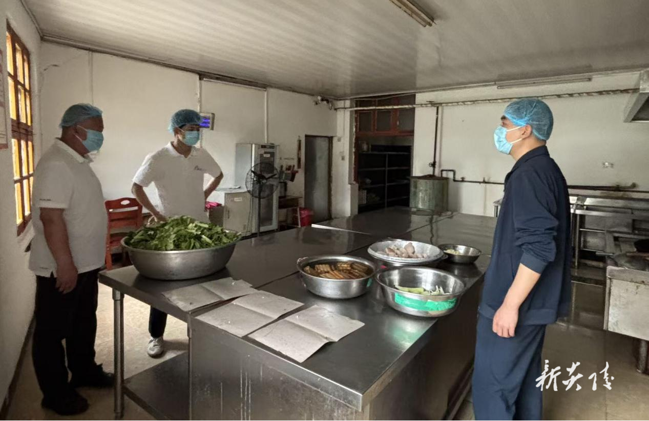 策源乡对辖区学校开展食品安全检查