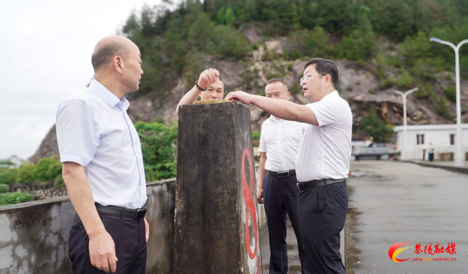 杨红兵督导防汛备汛和地质灾害防治工作