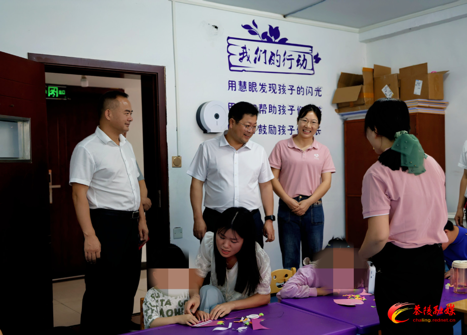 杨红兵调研全县残疾人工作