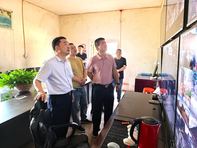 绷紧安全弦 织密防护网 李鹏程暗访督导重点领域安全工作