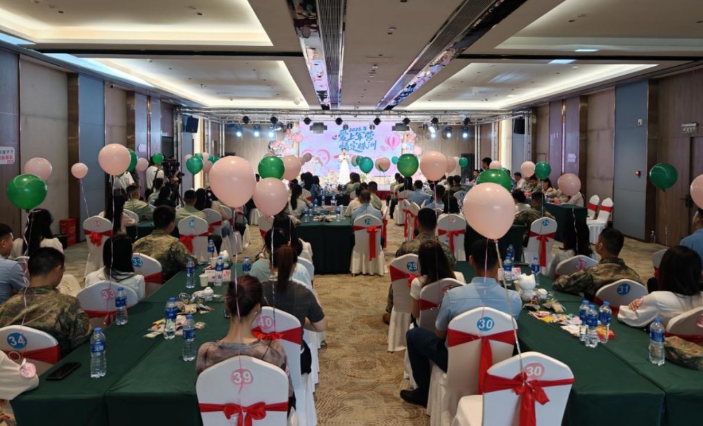 株洲：戎装遇芳华 军地结良缘